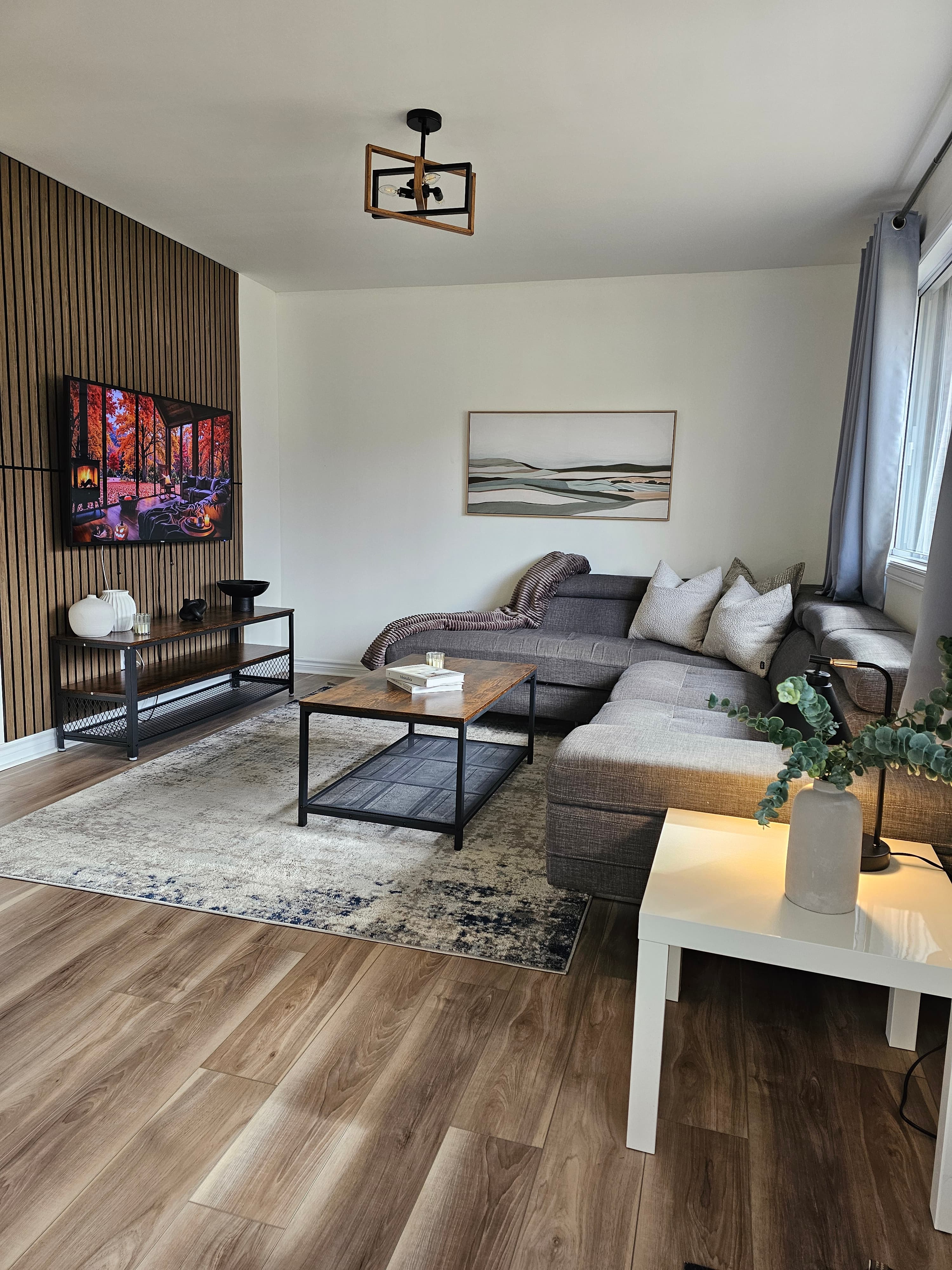 Living room seating area at Stillwater Escape